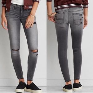 American Eagle • Distressed Super Low Jeggings